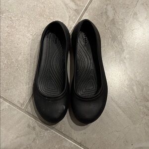 CROCS Women's Black Slip-On Flats Pack